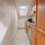 Whats-app Self-check-in - Zell Am - In Out Apartment