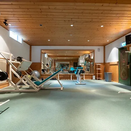 Whats-app Self-check-in - Zell Am - In Out * Lanthal