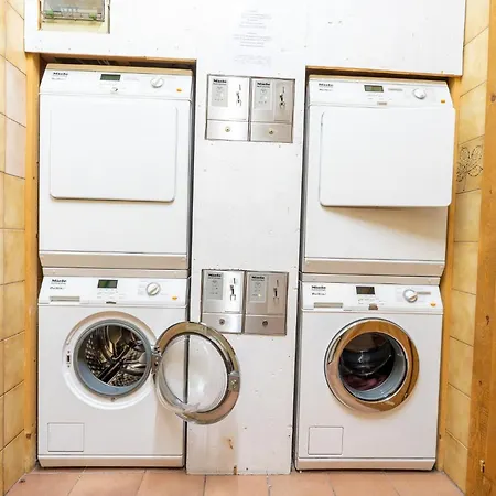 Whats-app Self-check-in - Zell Am - In Out アパート Lanthal