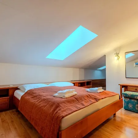 Whats-app Self-check-in - Gansl Apartment