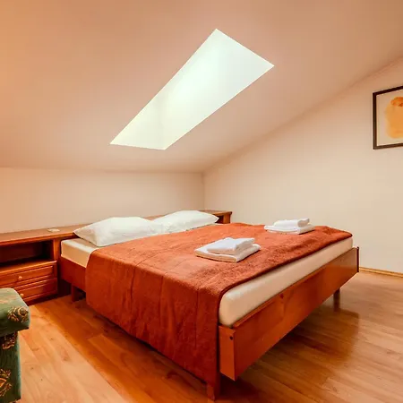 Whats-App Self-Check-In - Gansl Apartment *