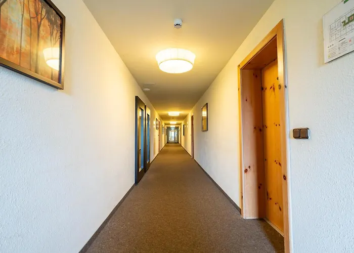 Whats-app Self-check-in - Zell Am - In Out 아파트