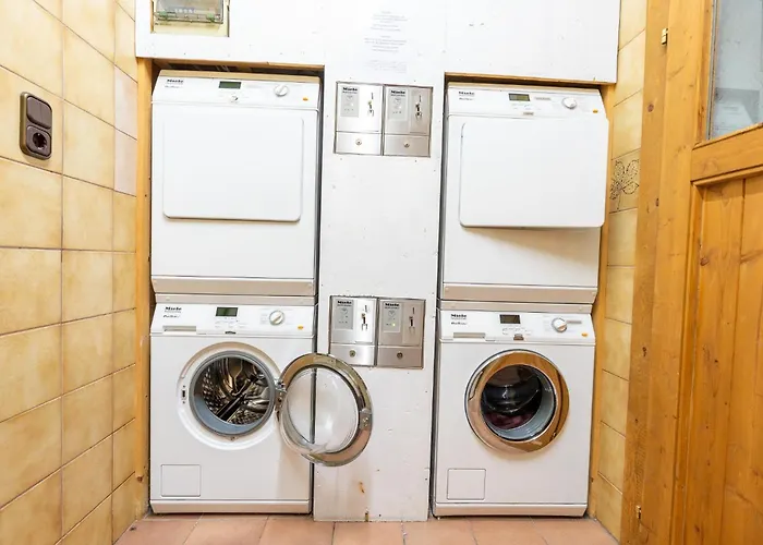 Whats-app Self-check-in - Zell Am - In Out アパート Lanthal